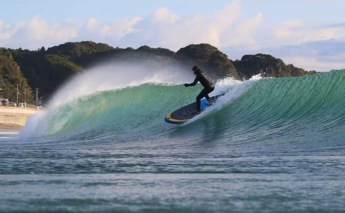 airSUP Brett Bennett Surfing